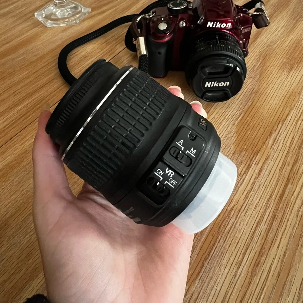 Nikon D3200 DSLR Kit Limited Edition Red Gloss